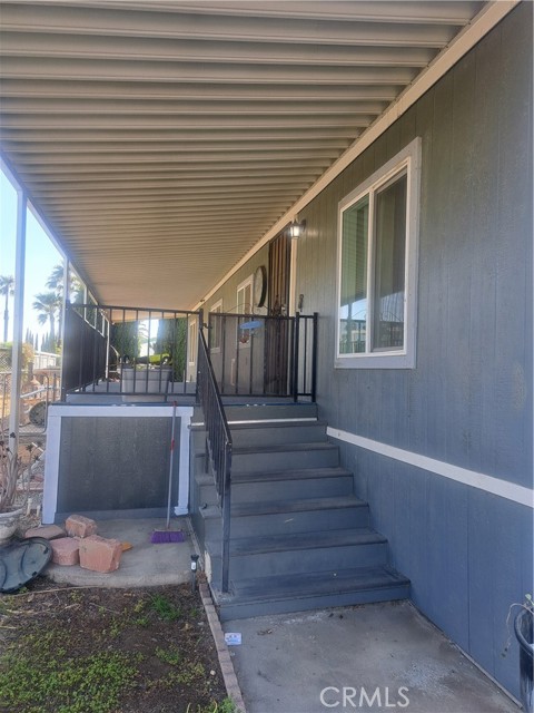 Detail Gallery Image 2 of 21 For 2498 Ayala Dr #136,  Rialto,  CA 92377 - 2 Beds | 2 Baths