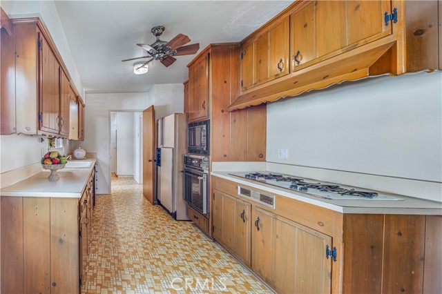 Detail Gallery Image 13 of 26 For 3336 Dunsmere, Glendale,  CA 91206 - 3 Beds | 2 Baths