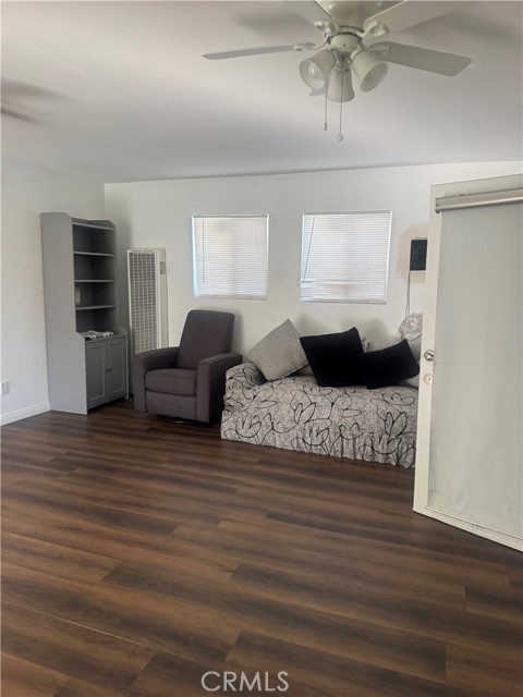 Detail Gallery Image 11 of 48 For 404 Poinsettia, Compton,  CA 90221 - 3 Beds | 2 Baths