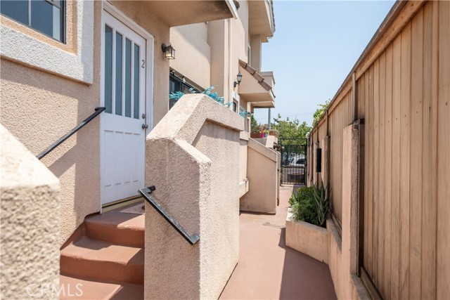 Detail Gallery Image 16 of 16 For 1424 26th #2,  Santa Monica,  CA 90404 - 2 Beds | 2/1 Baths