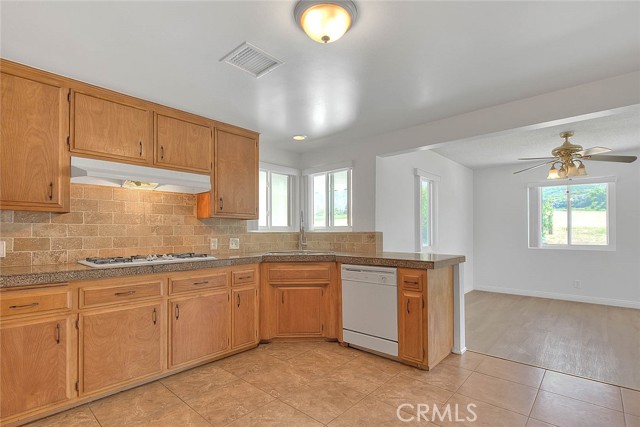 Detail Gallery Image 17 of 51 For 35694 Sierra Ln, Yucaipa,  CA 92399 - 3 Beds | 2 Baths