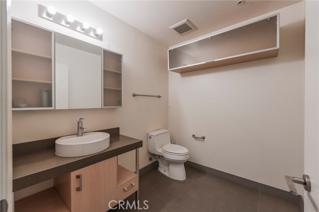 Detail Gallery Image 36 of 38 For 1234 Wilshire Bld #127,  Los Angeles,  CA 90017 - 1 Beds | 1 Baths