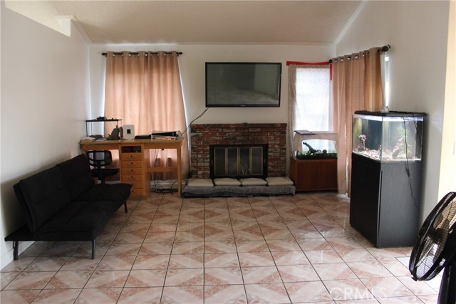 25380 Ivory Avenue, Moreno Valley CA: https://media.crmls.org/medias/ca23b4c4-cdd1-423b-ad98-49dede775f5d.jpg