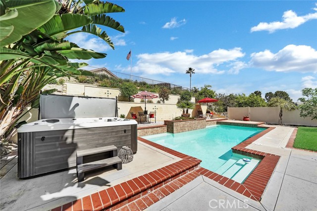 Detail Gallery Image 5 of 47 For 26132 Talega Ave, Laguna Hills,  CA 92653 - 4 Beds | 2/1 Baths