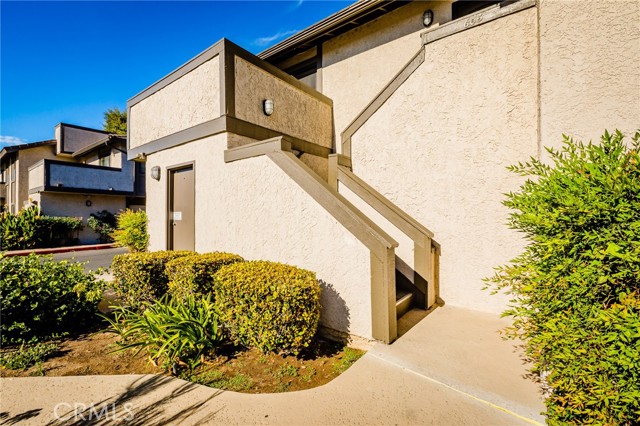 151 Majestic Court, Moorpark CA: https://media.crmls.org/medias/ca24ae69-6fc1-4b99-b318-16735fde42f1.jpg