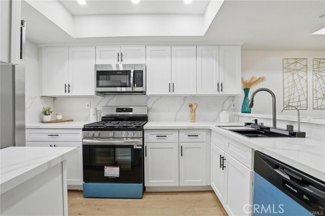Detail Gallery Image 9 of 28 For 11119 Camarillo #104,  North Hollywood,  CA 91602 - 2 Beds | 2/1 Baths