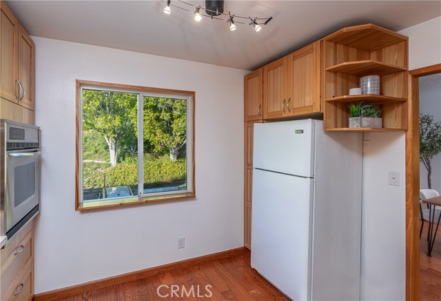 Detail Gallery Image 9 of 31 For 7727 via Capri, Burbank,  CA 91504 - 3 Beds | 3 Baths