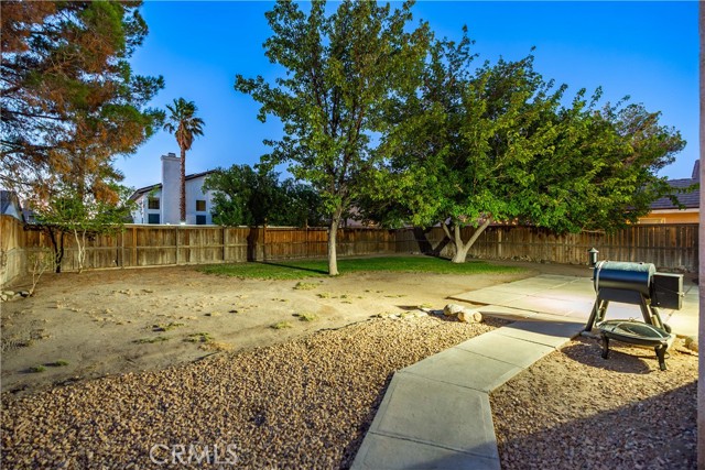 Detail Gallery Image 28 of 40 For 3039 Holline Ct, Lancaster,  CA 93535 - 4 Beds | 2/1 Baths