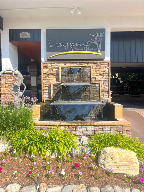 100 Cliff Drive, Laguna Beach CA: https://media.crmls.org/medias/ca257f58-2b59-4789-b938-95dcace18592.jpg