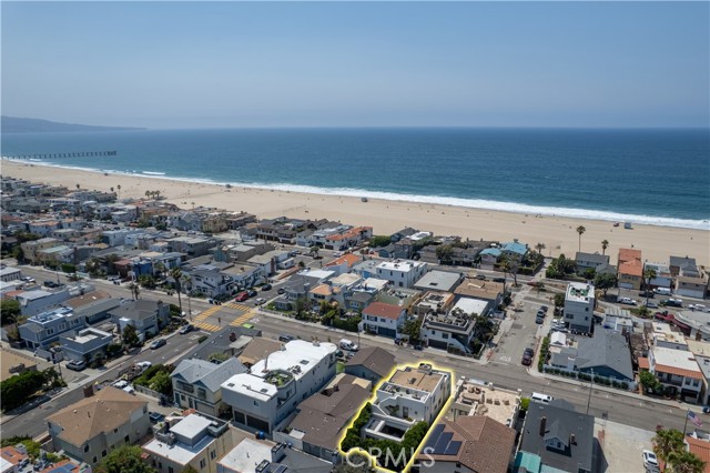 2540 Manhattan Avenue, Hermosa Beach CA: https://media.crmls.org/medias/ca25c672-700a-43c6-9b2d-9f4e67763d96.jpg