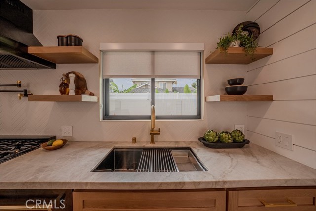 9141 Aloha Drive, Huntington Beach CA: https://media.crmls.org/medias/ca261925-929b-428d-9136-a30097ad6b2a.jpg
