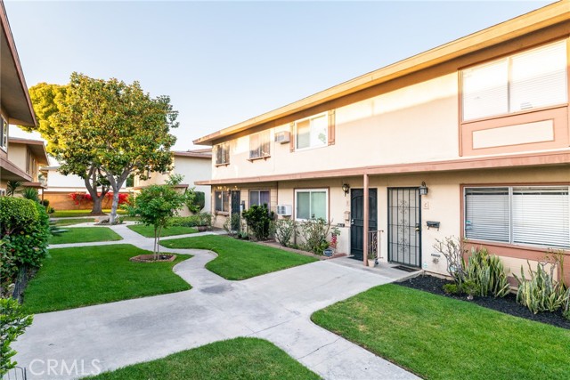 Detail Gallery Image 1 of 43 For 8804 Valley View St #C,  Buena Park,  CA 90620 - 2 Beds | 1/1 Baths