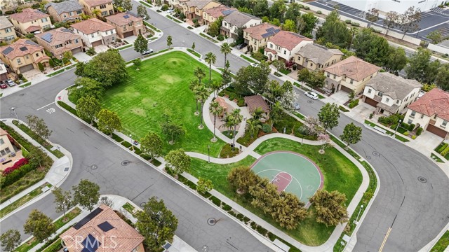 61 Fuchsia, Lake Forest CA: https://media.crmls.org/medias/ca27f221-ce8a-4a2d-83ec-47e5745d6505.jpg