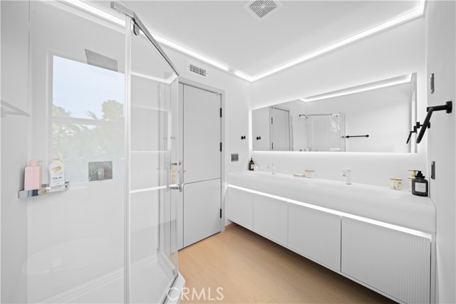 27411 Santa Fe Street, Hemet CA: https://media.crmls.org/medias/ca282040-8a0f-46cc-9508-470e1df02fc0.jpg