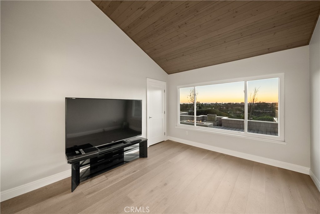 MLS #OC25271679 image #18