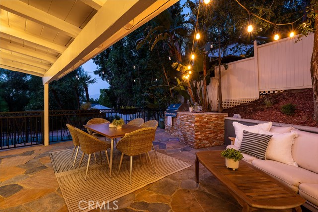 Detail Gallery Image 60 of 73 For 4590 Ensenada Dr, Woodland Hills,  CA 91364 - 3 Beds | 2/1 Baths