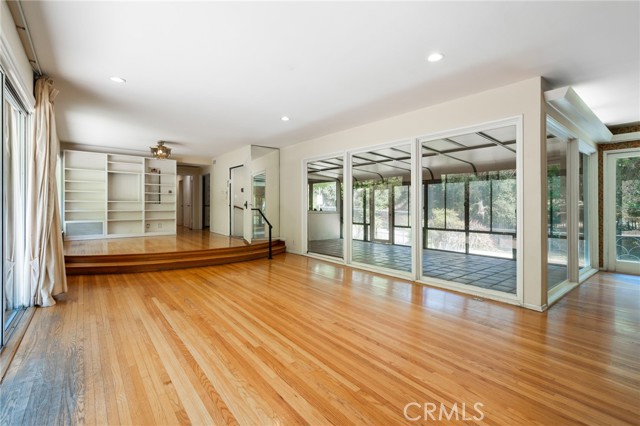 Detail Gallery Image 4 of 35 For 1601 Stone Canyon Rd, Los Angeles,  CA 90077 - 3 Beds | 3 Baths