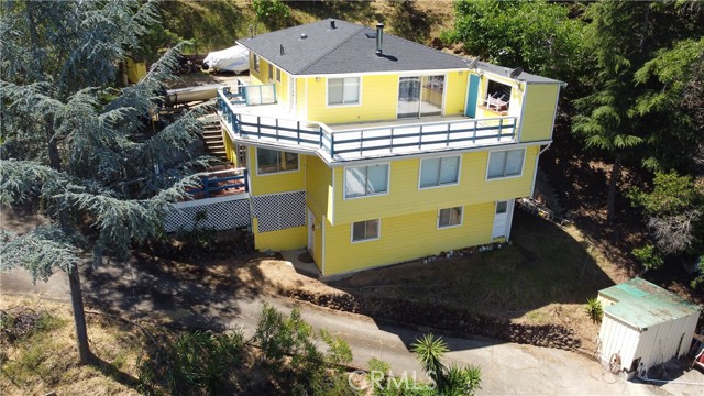 Detail Gallery Image 2 of 42 For 11420 North Dr, Clearlake,  CA 95422 - 6 Beds | 3 Baths