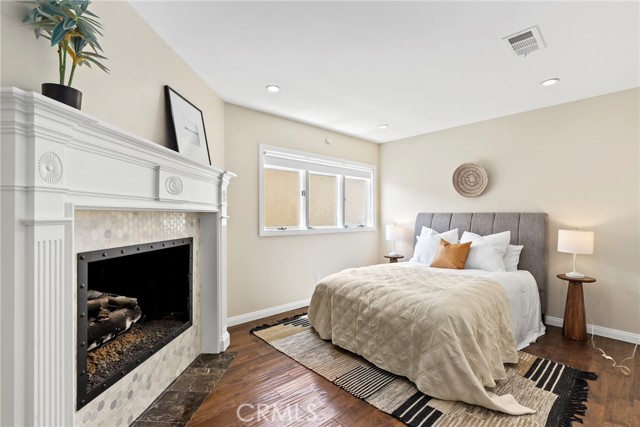 1069 Avenue D, Redondo Beach CA: https://media.crmls.org/medias/ca28f7db-c2a2-43a6-b143-f948928fff76.jpg