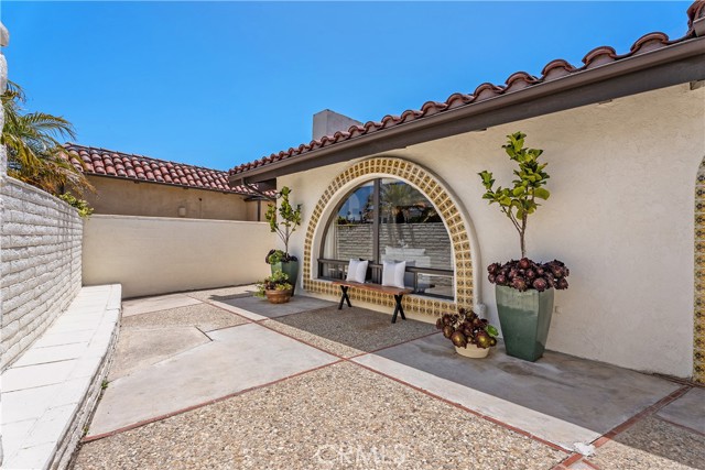 504 Avenida De La Riviera, San Clemente CA: https://media.crmls.org/medias/ca294d8a-efd6-4612-ba6a-b3c255518fe8.jpg