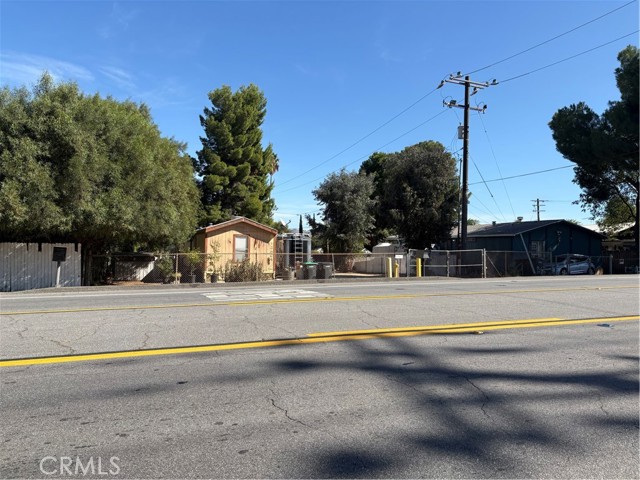 Detail Gallery Image 2 of 2 For 18864 Grand, Lake Elsinore,  CA 92530 - 2 Beds | 2 Baths