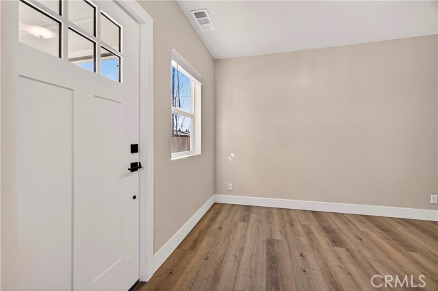 Detail Gallery Image 6 of 37 For 1128 W 5th, Chico,  CA 95928 - 3 Beds | 1 Baths