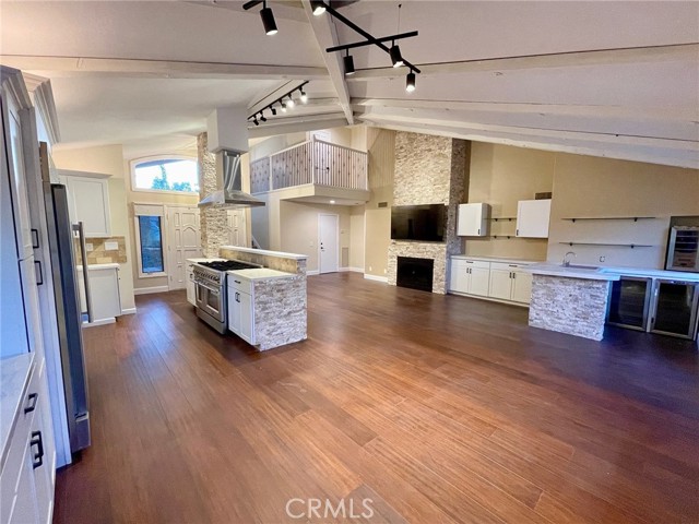 Detail Gallery Image 4 of 12 For 38194 Oaktree Loop, Murrieta,  CA 92562 - 2 Beds | 2/1 Baths