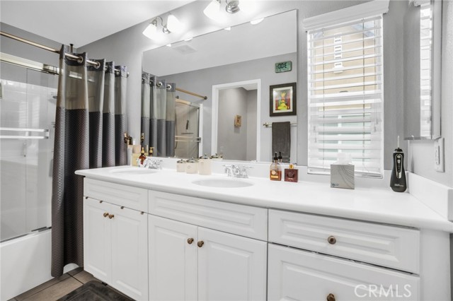 Detail Gallery Image 15 of 39 For 19307 Opal Ln #137,  Saugus,  CA 91350 - 2 Beds | 2 Baths