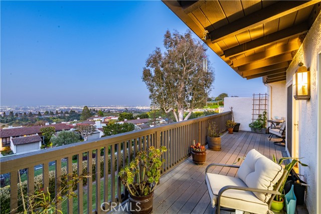 59 Sycamore Lane, Rolling Hills Estates, California 90274, 3 Bedrooms Bedrooms, ,2 BathroomsBathrooms,Residential,Sold,Sycamore,PV23082998