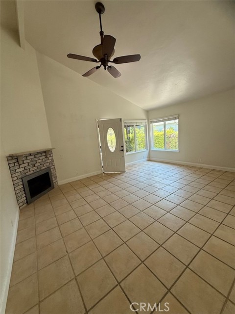 21951 Jinetes, Mission Viejo CA: https://media.crmls.org/medias/ca2a0f82-fb79-4266-a556-6688eaa8cdef.jpg