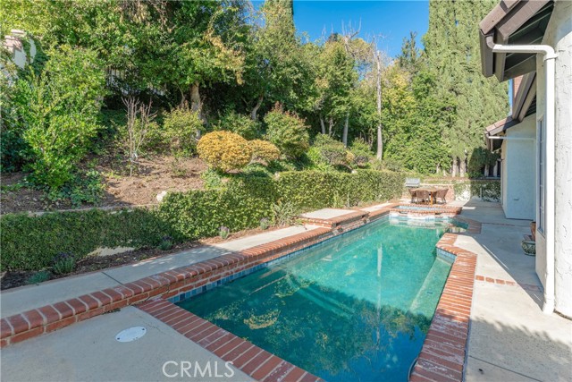 Detail Gallery Image 40 of 51 For 5501 Fairgrange Dr, Agoura Hills,  CA 91301 - 6 Beds | 3 Baths