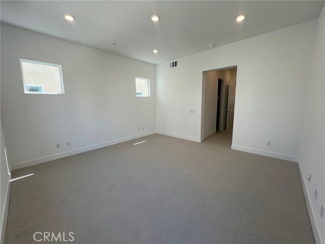 179 Sawbuck, Irvine CA: https://media.crmls.org/medias/ca2a9a45-4257-453e-ab43-4e56c3f50448.jpg