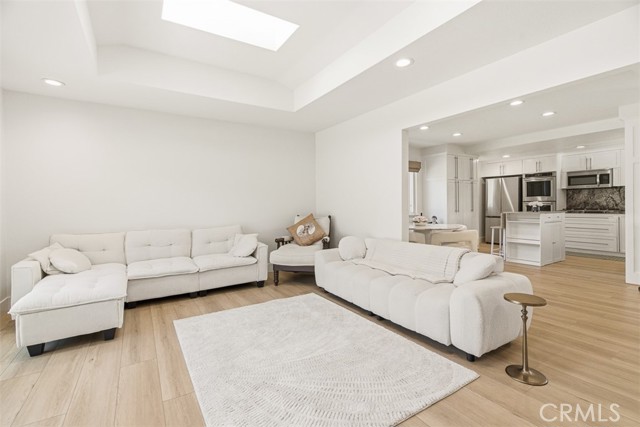 Detail Gallery Image 19 of 46 For 1301 Cameo Dr, Tustin,  CA 92780 - 4 Beds | 2 Baths