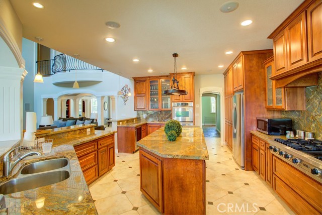 32557 Pine Cone Ct A&B, Running Springs CA: https://media.crmls.org/medias/ca2c4518-efdc-4400-a042-f727267c6417.jpg