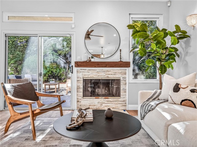 Detail Gallery Image 13 of 37 For 7313 S Earldom Avenue, Playa Del Rey,  CA 90293 - 5 Beds | 4 Baths