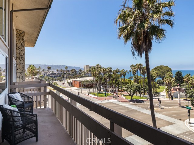 230 Catalina Avenue, Redondo Beach, California 90277, 3 Bedrooms Bedrooms, ,2 BathroomsBathrooms,Residential,Sold,Catalina,SB22137995