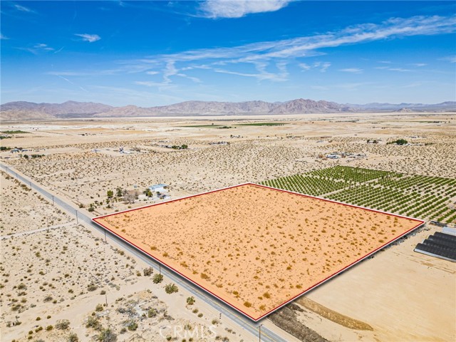 34700 Rabbit Springs Road, Lucerne Valley CA: https://media.crmls.org/medias/ca2cbd08-f0f1-4376-8077-f8fc73d91a01.jpg