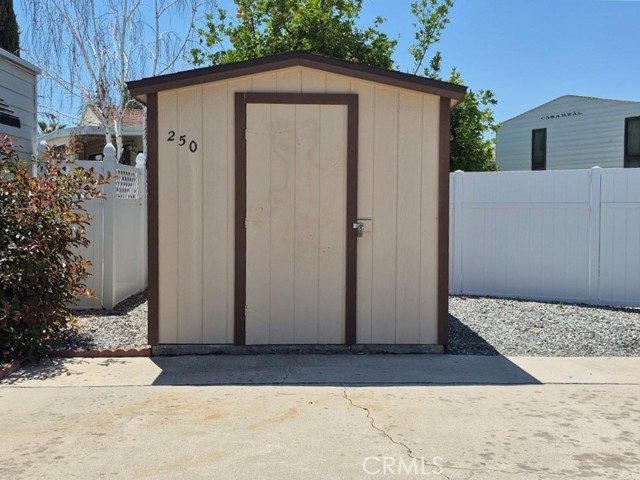 Detail Gallery Image 4 of 15 For 1295 S Cawston Ave, Hemet,  CA 92545 - – Beds | – Baths