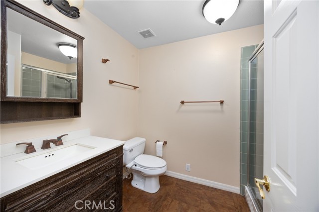 5675 W Overlook Drive, Rancho Cucamonga CA: https://media.crmls.org/medias/ca2cf395-7daf-4cea-aa5f-0dbc8e3e0d62.jpg