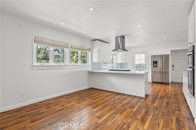 Detail Gallery Image 5 of 28 For 4506 El Abaca Pl, Tarzana,  CA 91356 - 4 Beds | 2/1 Baths