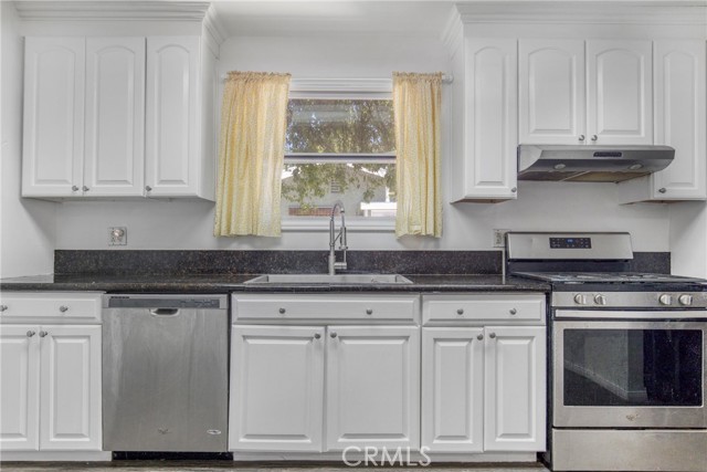 Detail Gallery Image 12 of 35 For 23016 Saticoy St, West Hills,  CA 91304 - 3 Beds | 2 Baths