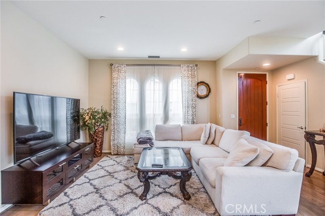 Detail Gallery Image 8 of 55 For 20310 Paseo Los Arcos, Porter Ranch,  CA 91326 - 4 Beds | 3 Baths