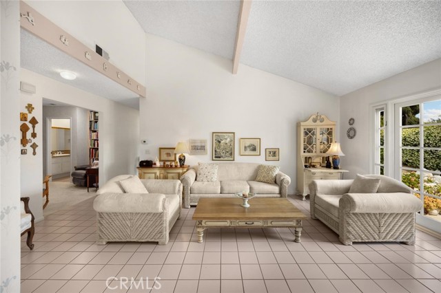 1730 Rolling Hills Drive, Fullerton CA: https://media.crmls.org/medias/ca2d584d-e27d-4bf0-82c2-c8218077275d.jpg