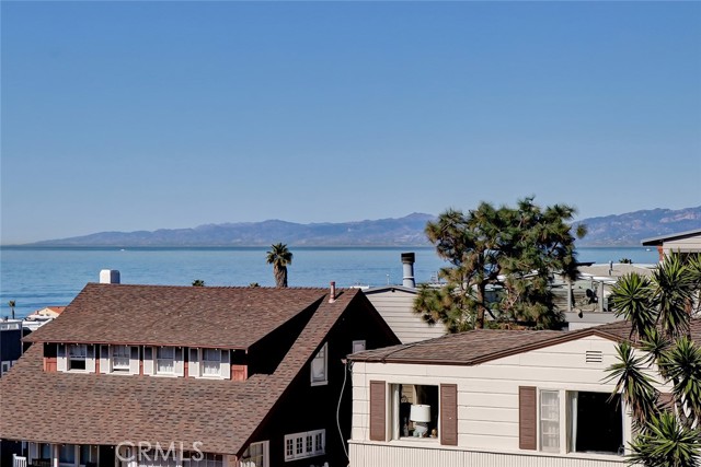 340 24th Street, Hermosa Beach, California 90254, 3 Bedrooms Bedrooms, ,3 BathroomsBathrooms,Residential,Sold,24th,SB22025950