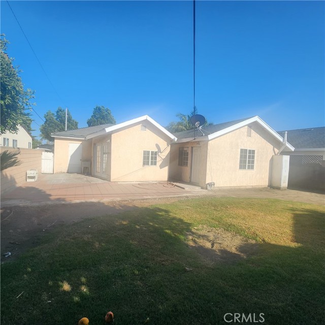 11413 Horton Avenue, Downey CA: https://media.crmls.org/medias/ca2e23ce-afd5-4cd5-876c-f61b4d6dcdfa.jpg