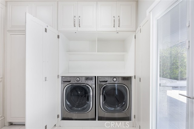 1281 E Orange Grove Boulevard, Pasadena CA: https://media.crmls.org/medias/ca2ea212-b6fd-4ef2-a9f2-f07ed519f16f.jpg