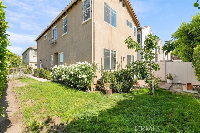 Detail Gallery Image 31 of 34 For 7600 N Courage Way, Van Nuys,  CA 91405 - 4 Beds | 3 Baths