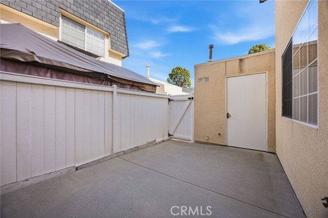 19208 Hamlin Street, 5 photo 53