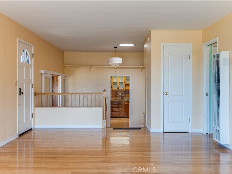 https://media.crmls.org/medias/ca2ed736-8512-4290-a5d2-e3908fe88b41.jpg?preset=X-Large