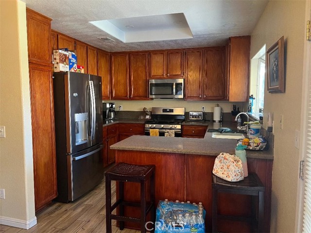 Detail Gallery Image 9 of 16 For 9291 Pleasant Hurst Ct, Jurupa Valley,  CA 92509 - 4 Beds | 2 Baths